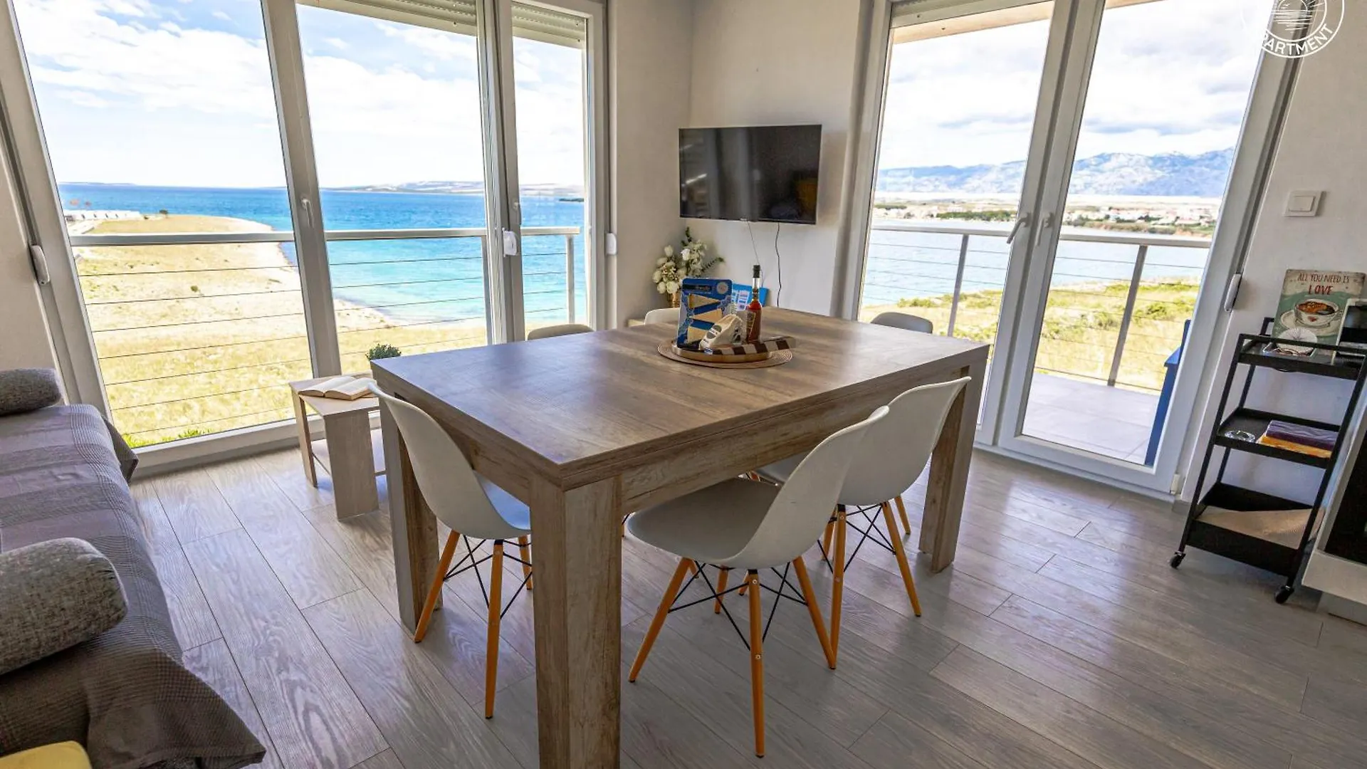 Modern Two Bedroom Apartment With Amazing Sea View And Pool بوفليانا