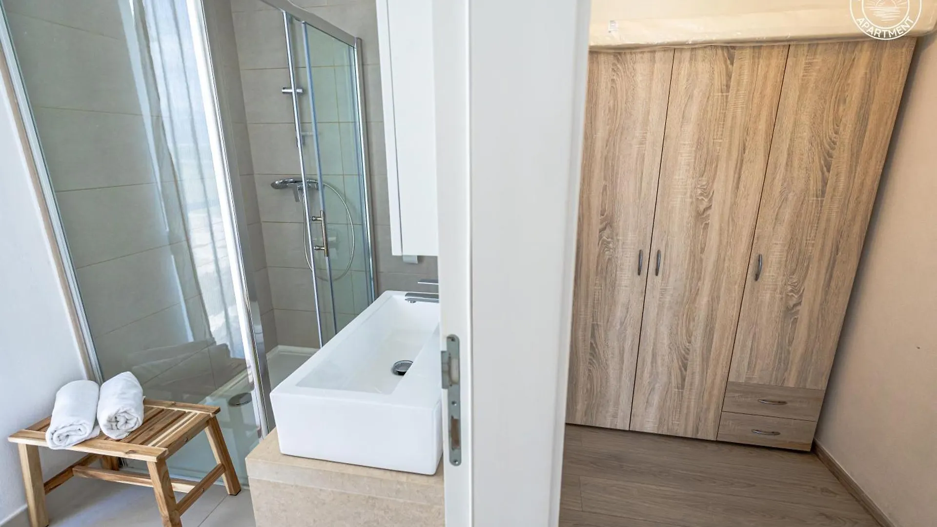 Modern Two Bedroom Apartment With Amazing Sea View And Pool بوفليانا