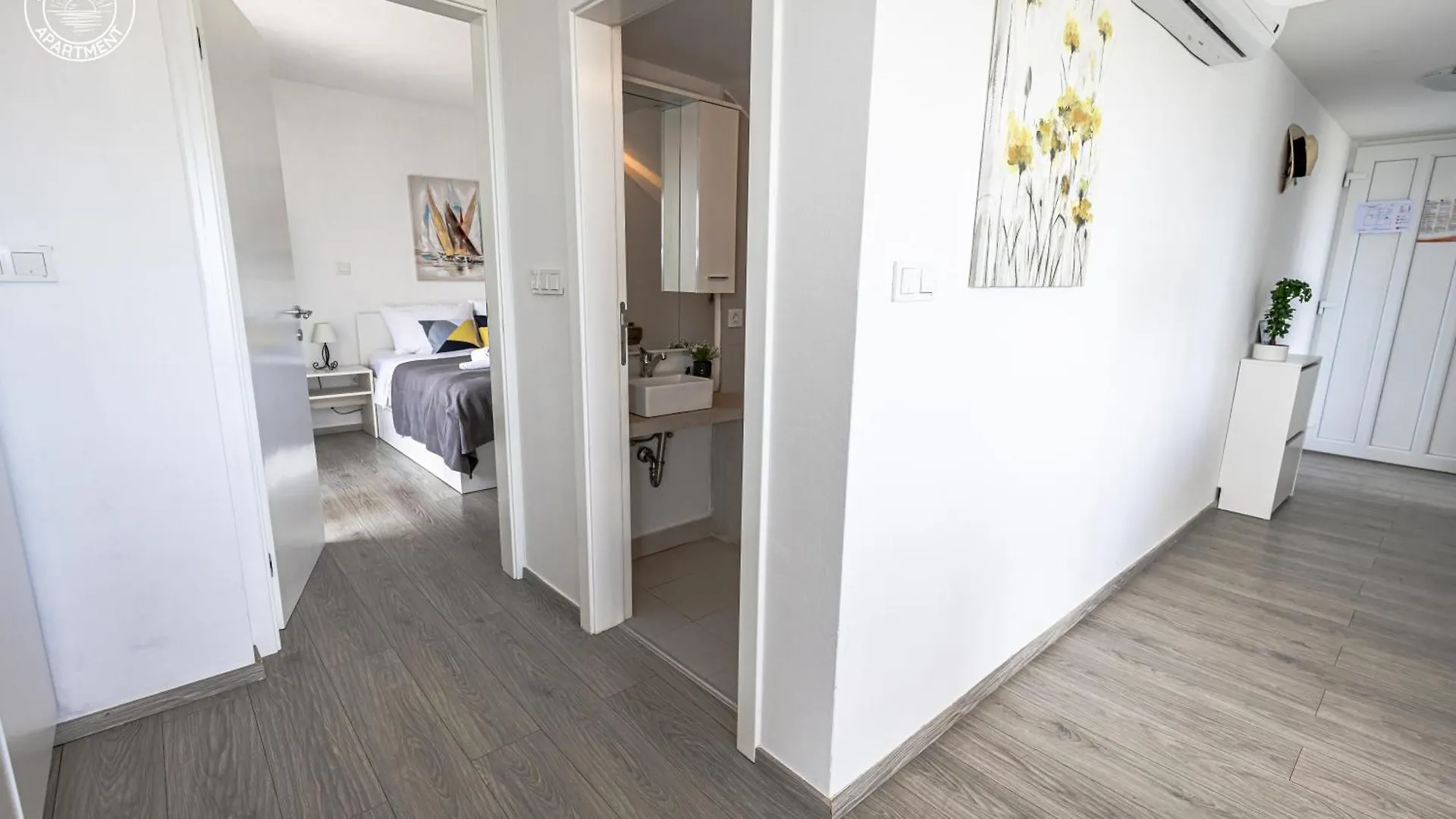 Modern Two Bedroom Apartment With Amazing Sea View And Pool بوفليانا